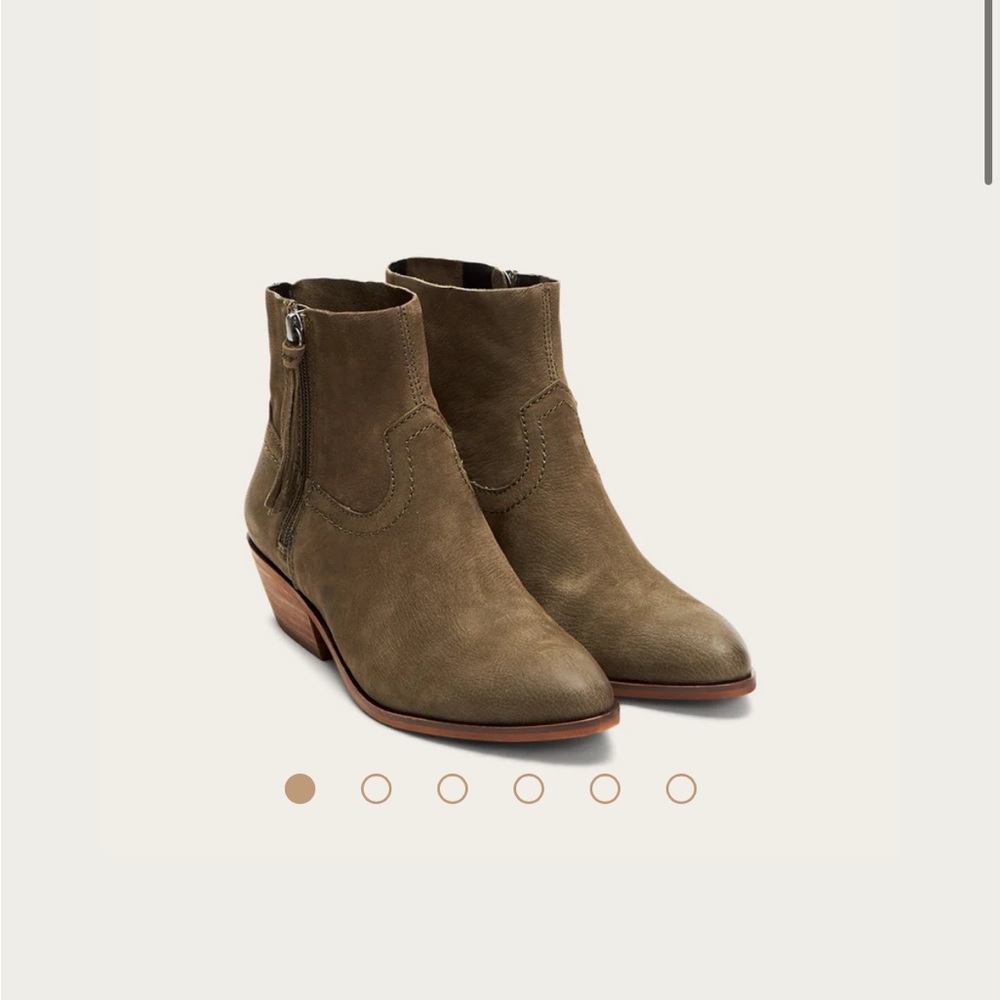 Frye Rubie Zip size 7